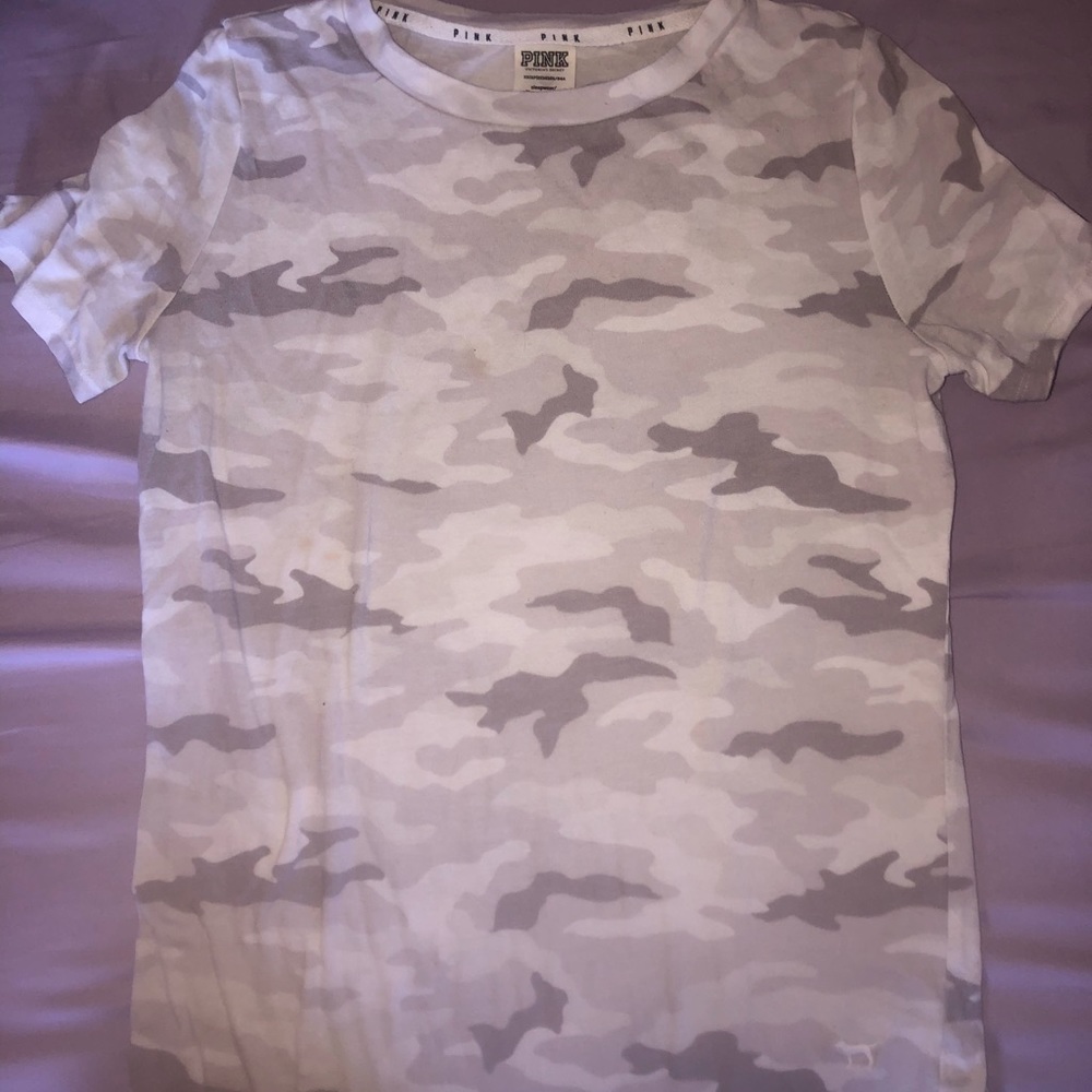 VS PINK Basic Tee